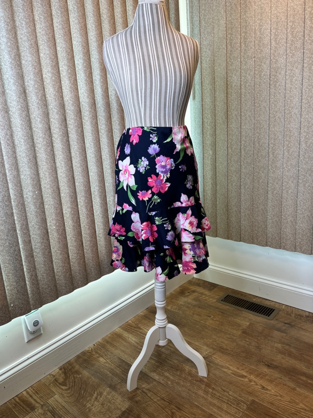 American Living Navy Circle Skirt with Pink & Lavender Floral Print Size 8